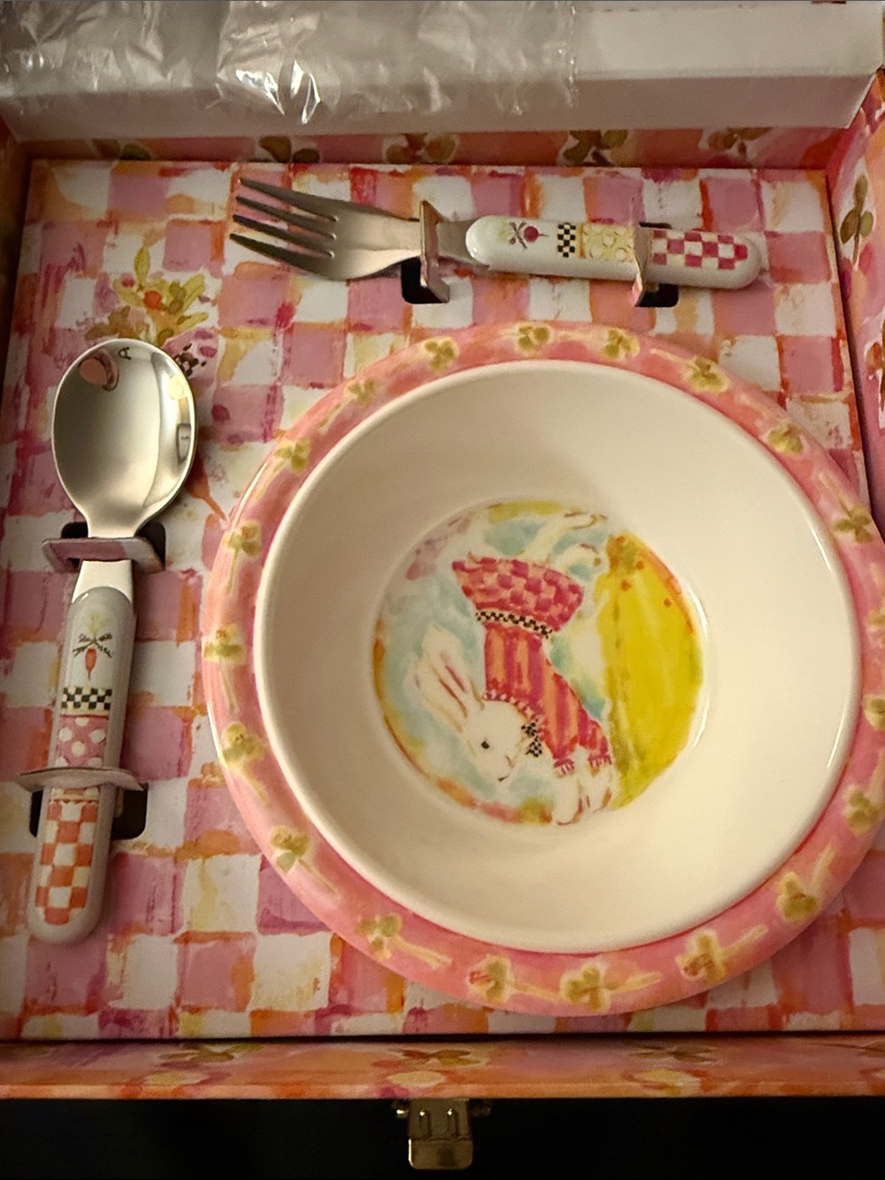 NWOT Mackenzie Childs Bunny Dinnerware set for kids - Picture 3 of 6